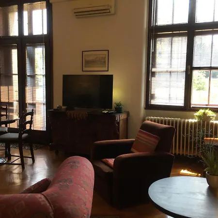 Apartment Parliament Park Belgrade