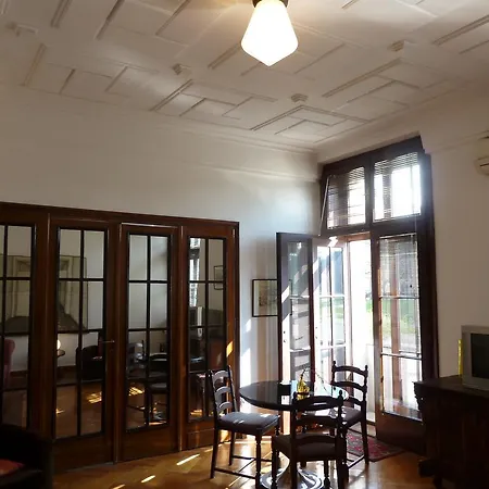 Apartment Parliament Park Belgrade