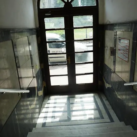 Parliament Park דירה *