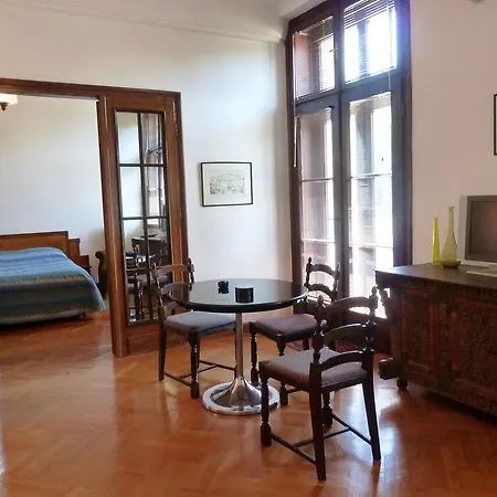 Apartment Parliament Park *