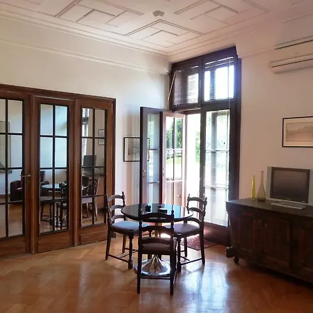 Parliament Park בלגרד