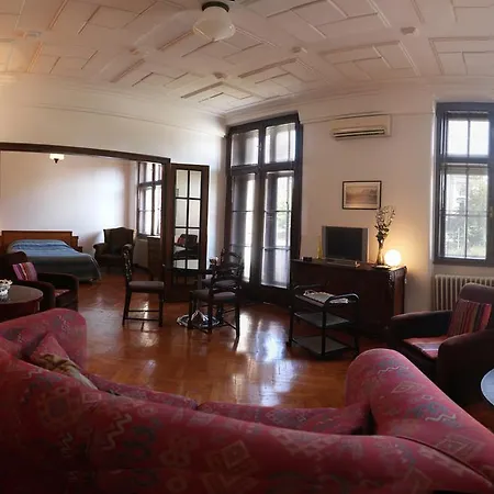 Parliament Park דירה